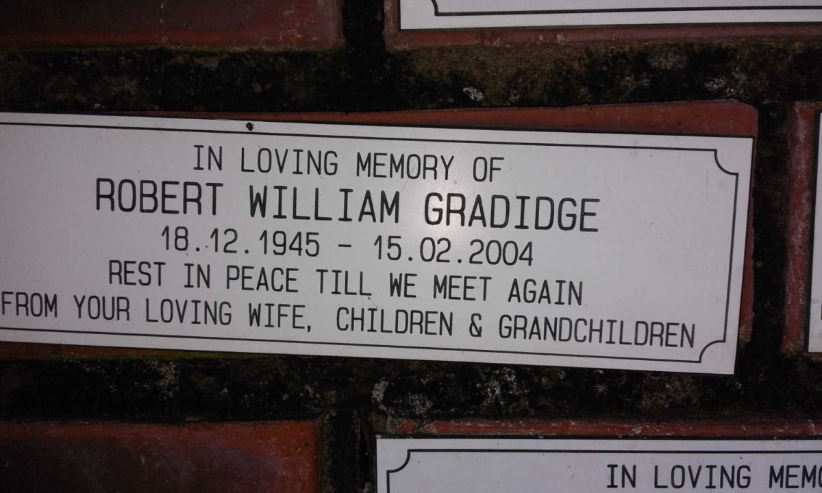 GRADIDGE Robert William 1945-2004