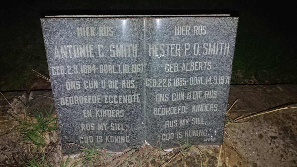 SMITH Antonie C. 1884-1960 & Hester P.D. nee ALBERTS 1885-1971