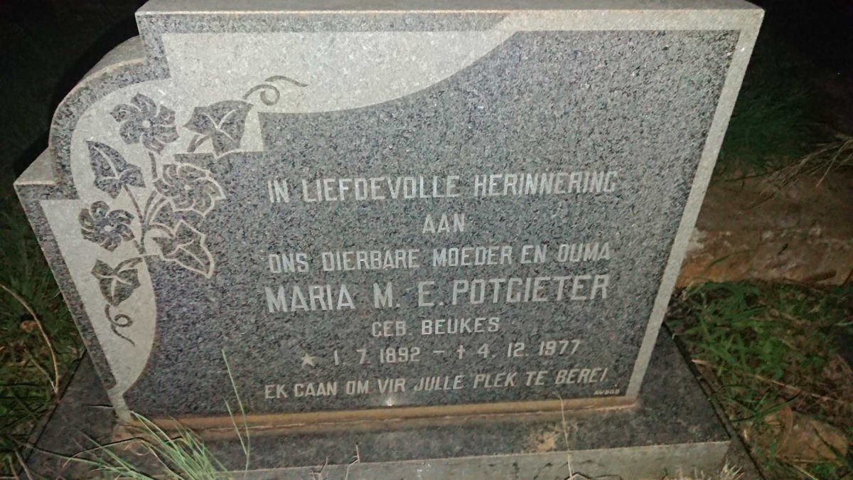 POTGIETER Maria M.E. nee BEUKES 1892-1977