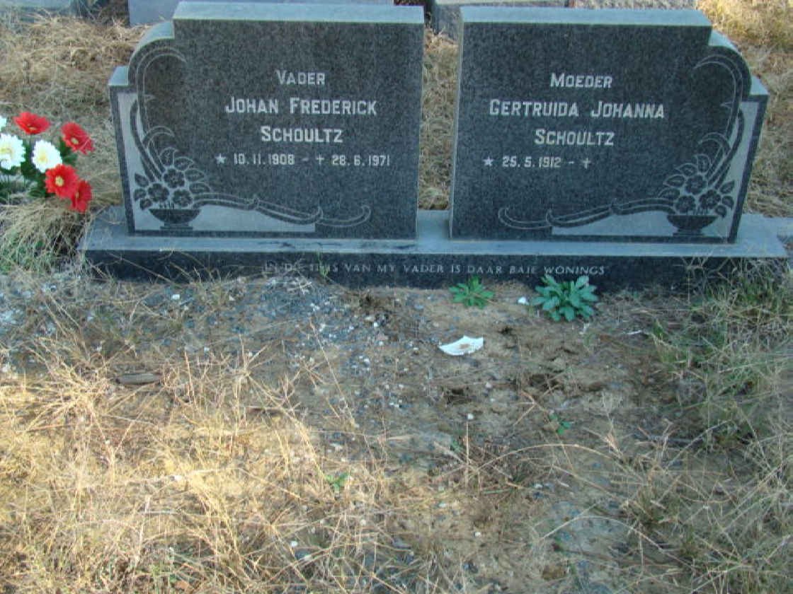 SCHOULTZ Johan Frederick 1908-1971 &amp; Gertruida Johanna 1912-