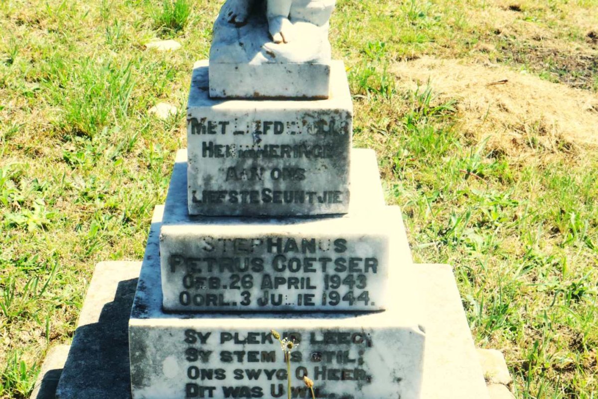 COETSER Stephanus Petrus 1943-1944