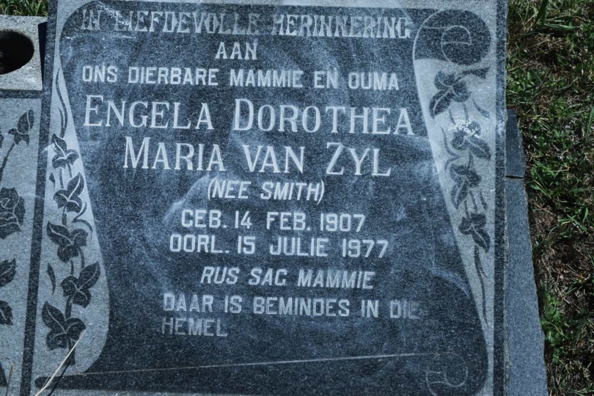 ZYL Albertus Adriaan, van 1902-1964 &amp; Engela Dorothea Maria SMITH 1907-1977