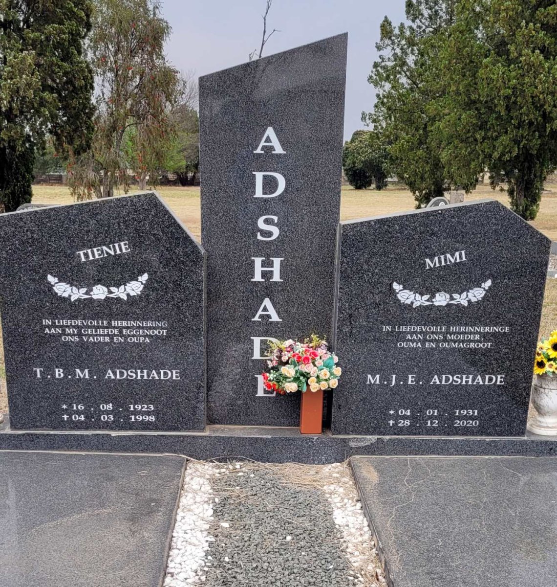 ADSHADE T.B.M. 1923-1998 &amp; M.J.E. 1931-2020