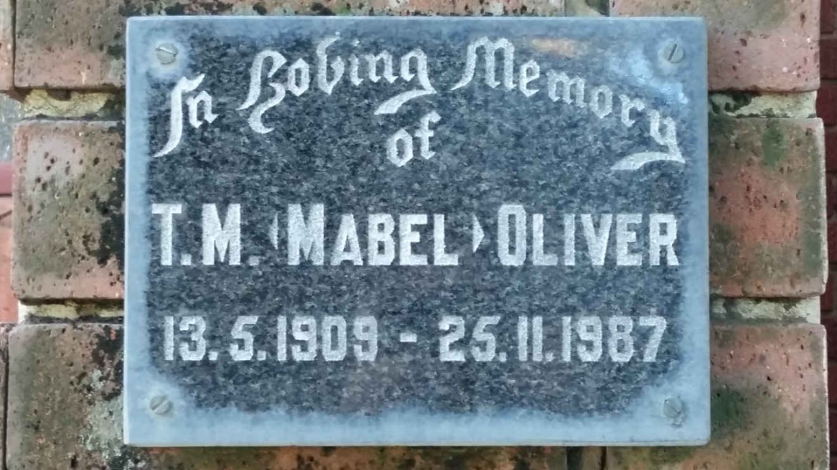 OLIVER T.M. 1909-1987