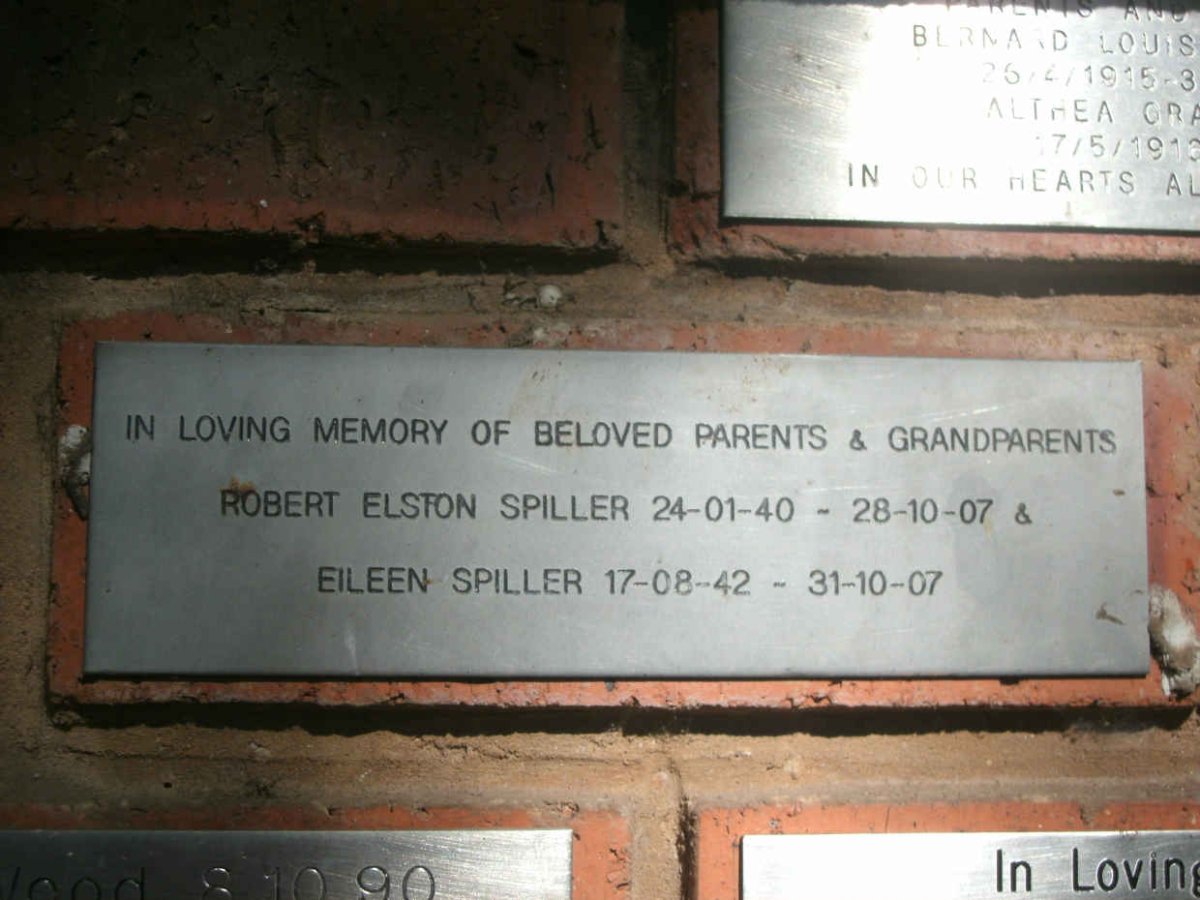 SPILLER Robert Elston 1940-2007 &amp; Eileen 1942-2007