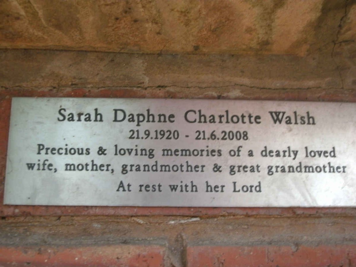 WALSH Sarah Daphne Charlotte 1920-2008