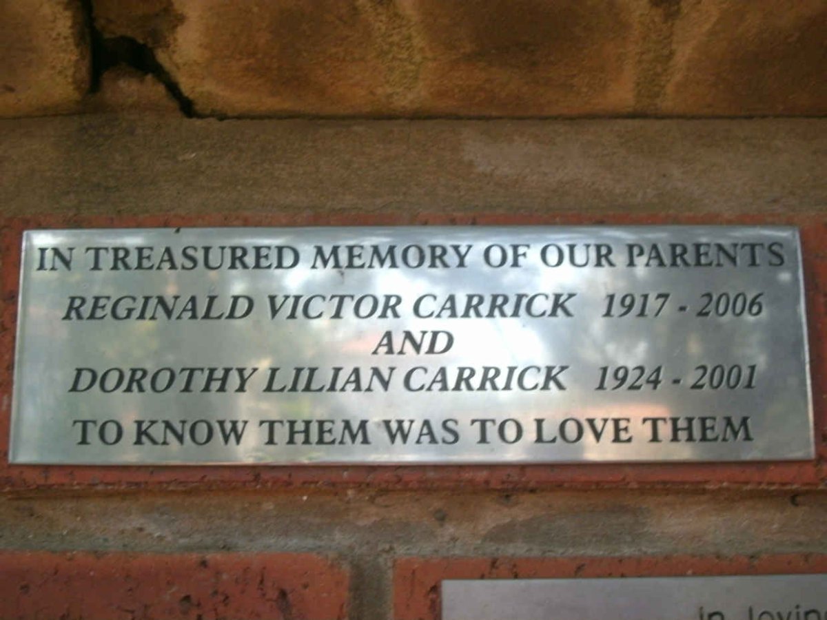 CARRICK Reginald Victor 1917-2006 &amp; Dorothy Lilian 1924-2001