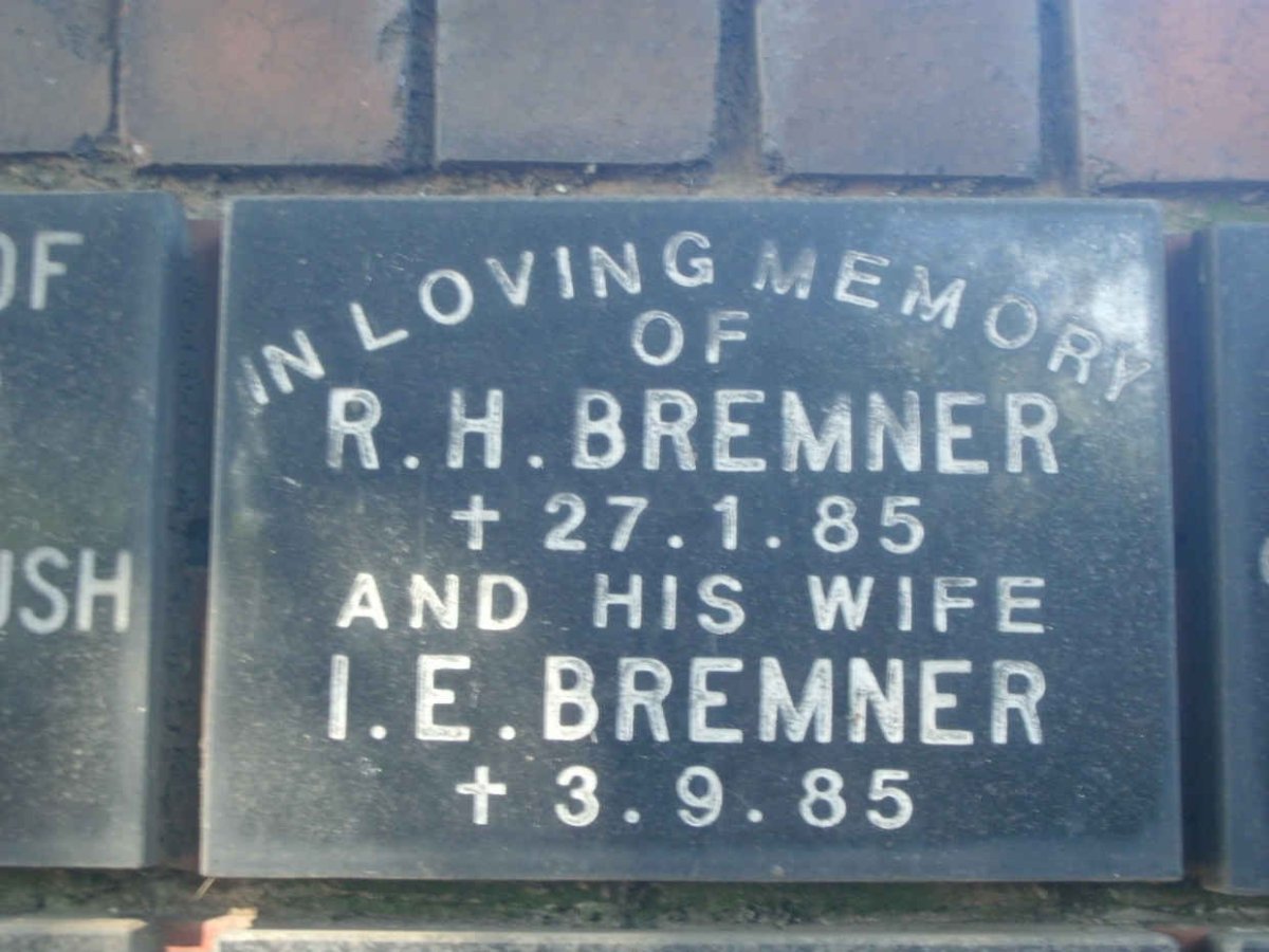 BREMNER R.H. -1985 &amp; I.E. -1985