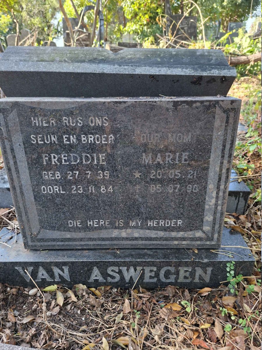 ASWEGEN Maria, van 1921-1980 :: VAN ASWEGEN Freddie 1939-1984 