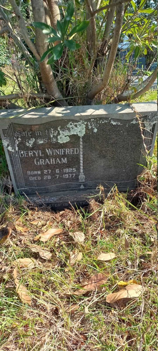 GRAHAM Beryl Winifred 1925-1977