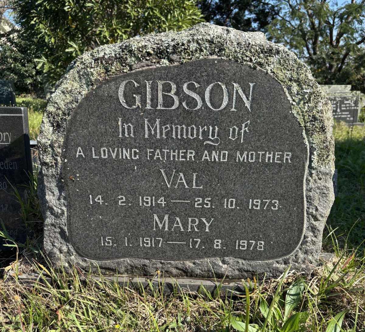 GIBSON Val 1914-1973 & Mary 1917-1978