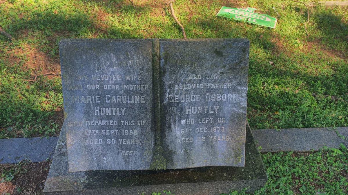 HUNTLY George Osborne -1973 & Marie Caroline -1958