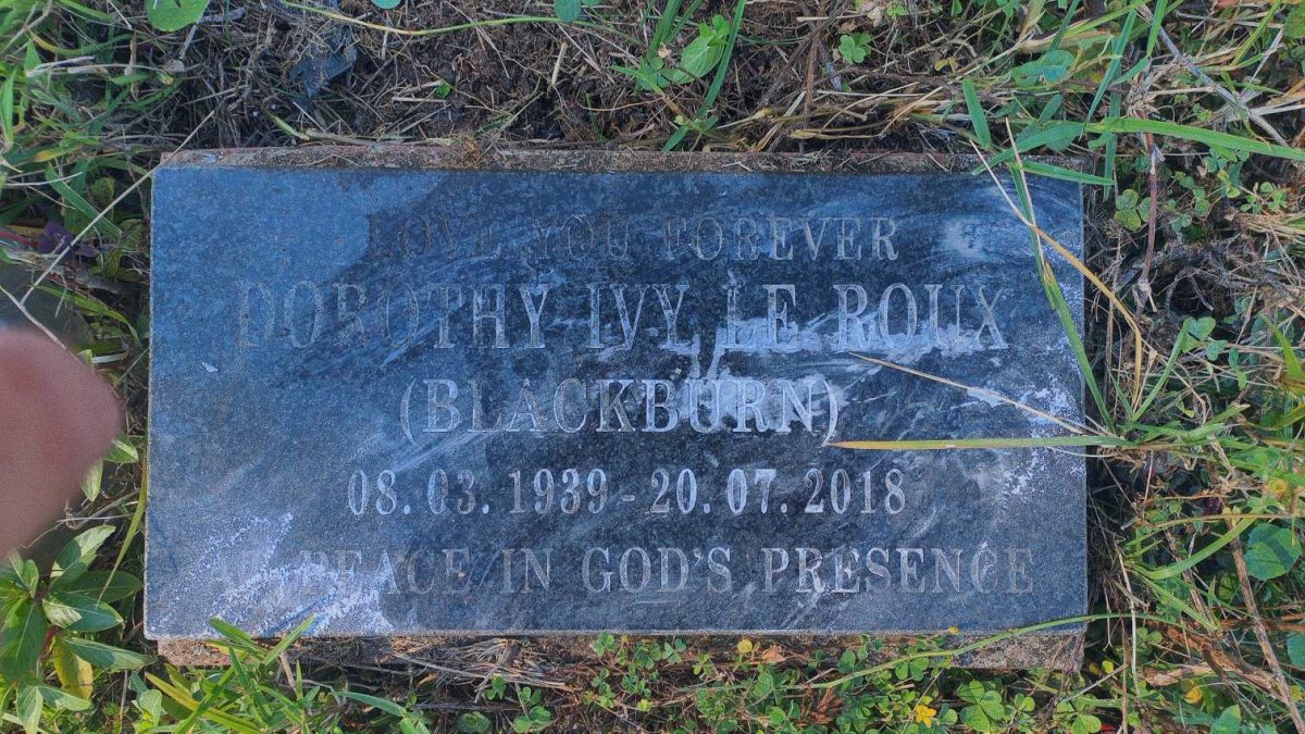 ROUX Dororthy Ivy ,LE nee BLACKBURN 1939-2018