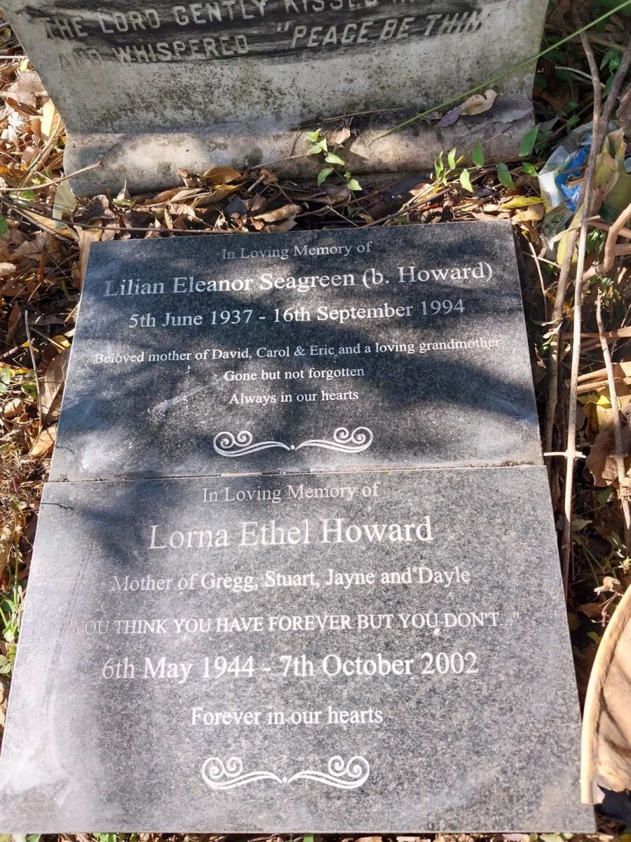 SEAGREEN Lilian Eleanor nee HOWARD 1937-1994 :: HOWARD Lorna Ethel 1944-2002