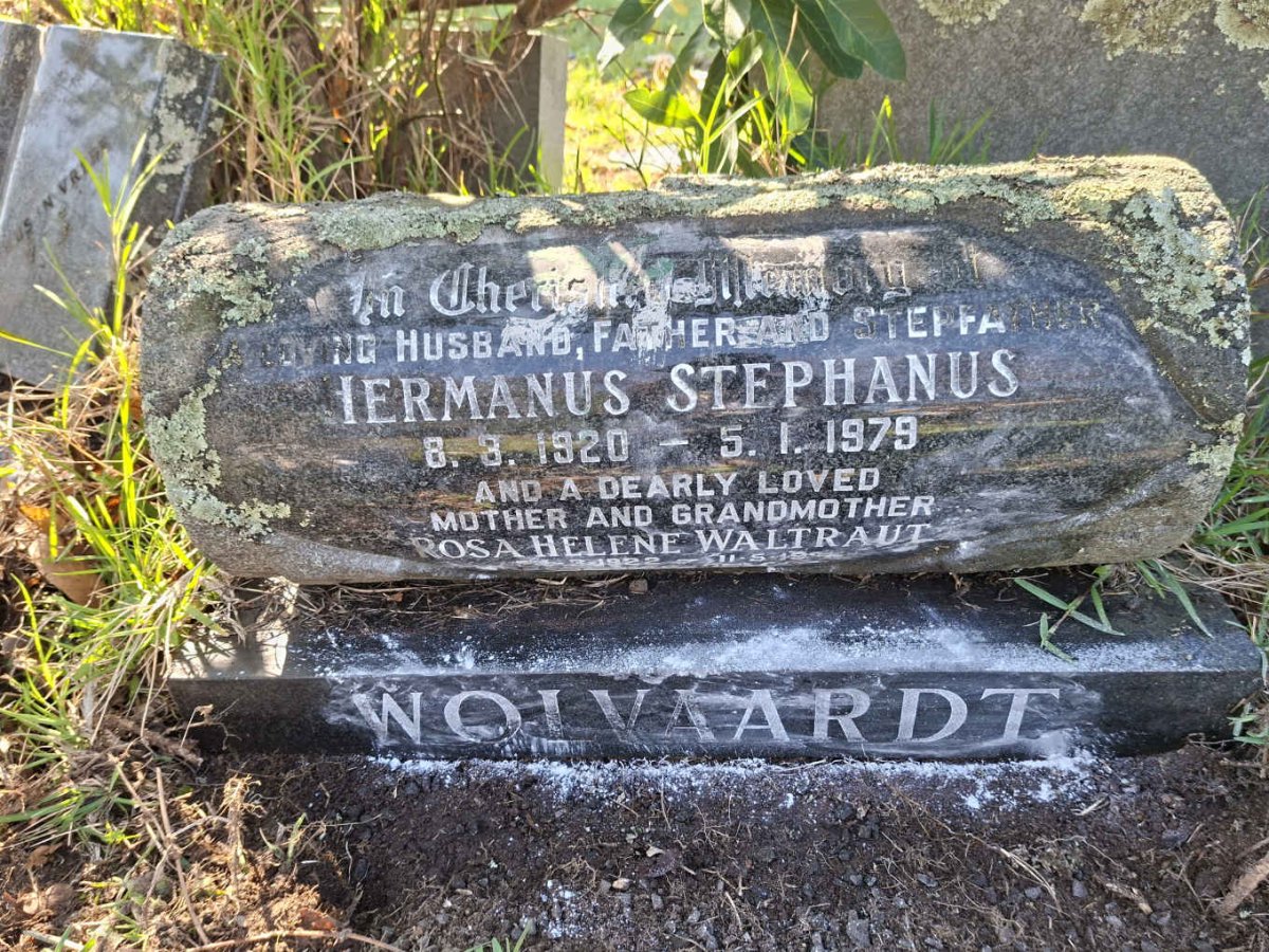 WOLVAARDT Hermanus Stephanus 1920-1979 & Rosa Helene Waltraut 1922-1986_1