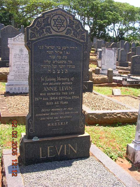 LEVIN Annie -1944