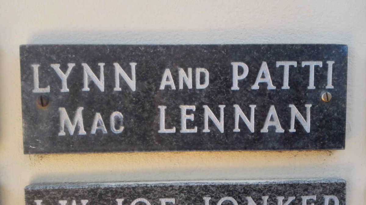 MacLENNAN Lynn &amp; Patti