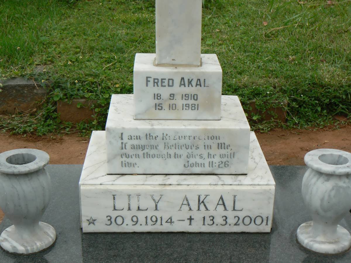 AKAL Fred 1910-1981 &amp; Lily 1914-2001