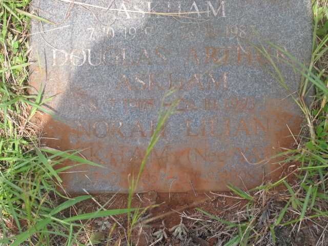 ASKHAM  Douglas Arthur 1905-1993 :: ASKHAM Norah Lilian 190?-19?? :: ASKHAM 192?-1987