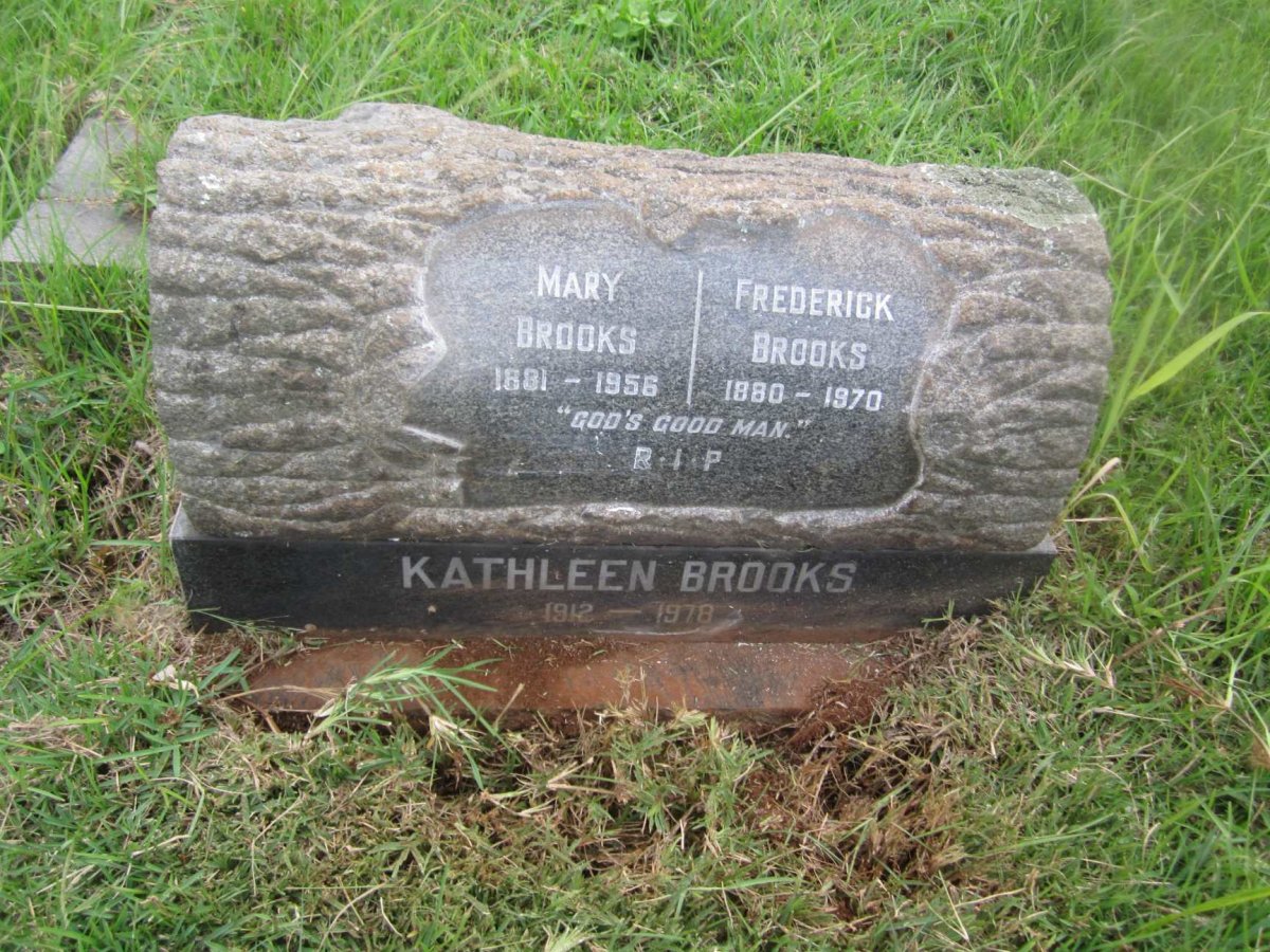 BROOKS Frederick 1880-1970 &amp; Mary 1881-1956 :: BROOKS Kathleen 1912-1978