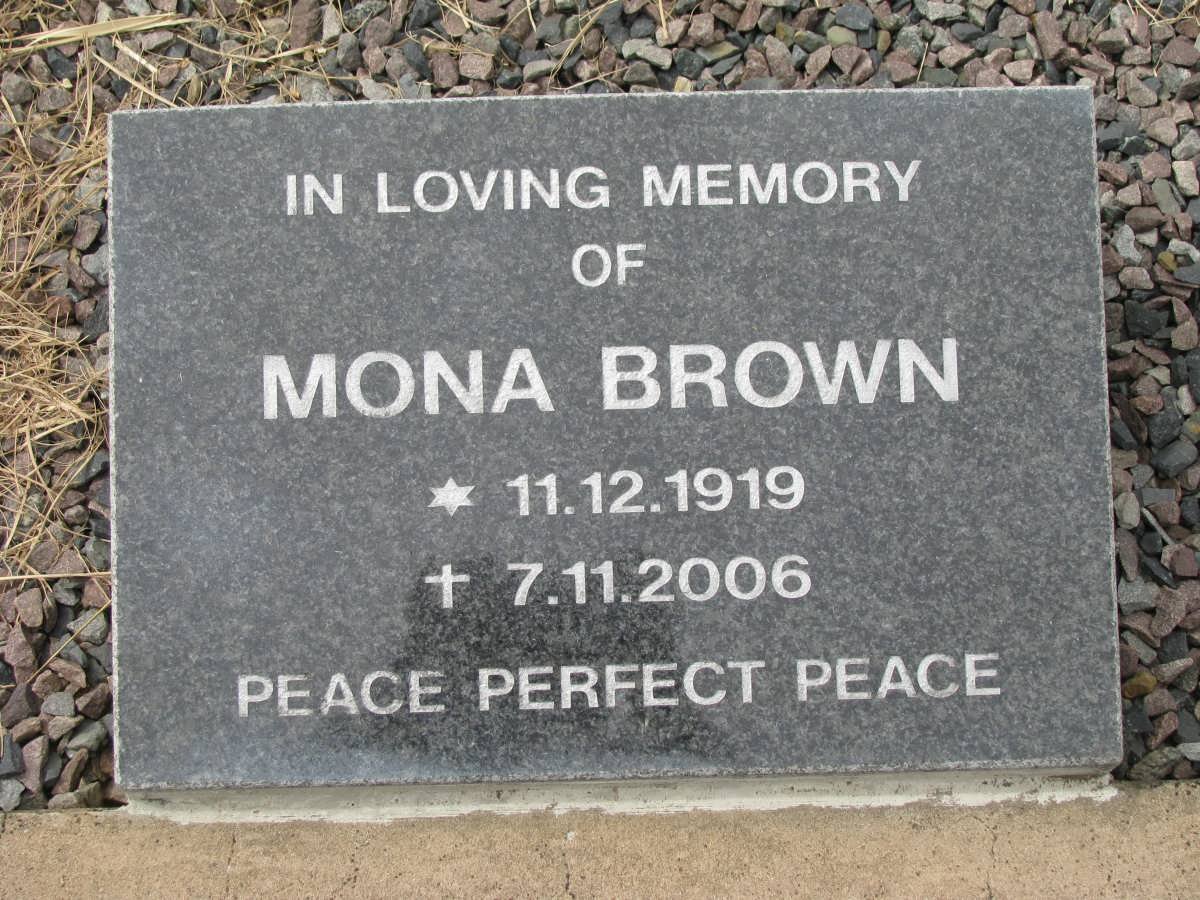 BROWN Henry W.E. 1914-1976 :: BROWN Mabel -1968 :: BROWN Mona 1919-2006