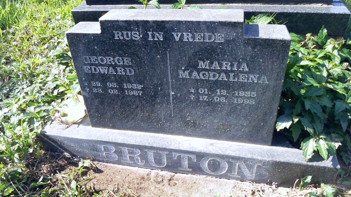BRUTON George Edward 1932-1987 &amp; Maria Magdalena 1935-1998