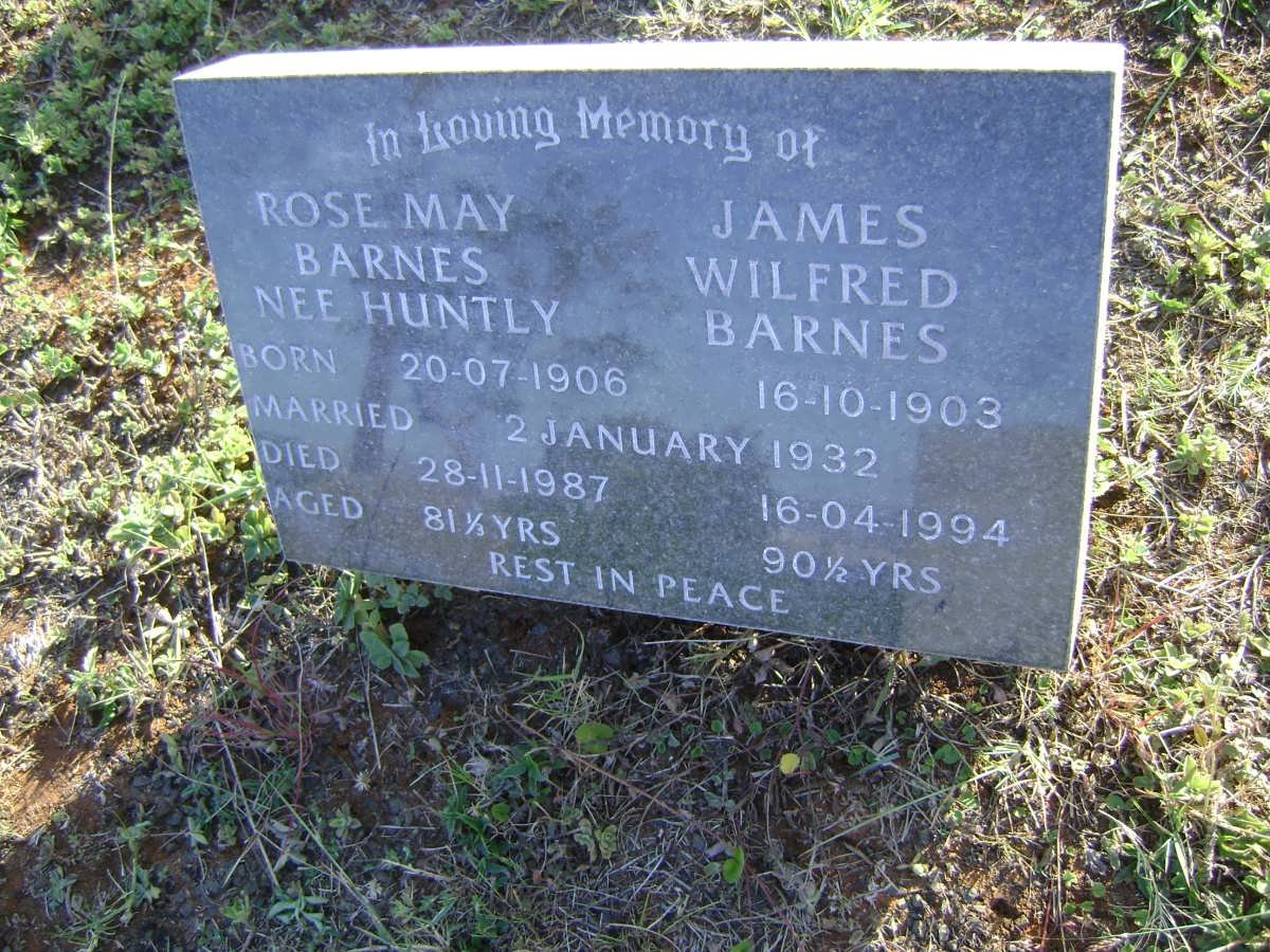 BARNES James Wilfred 1903-1994 &amp; Rose May HUNTLY 1906-1987
