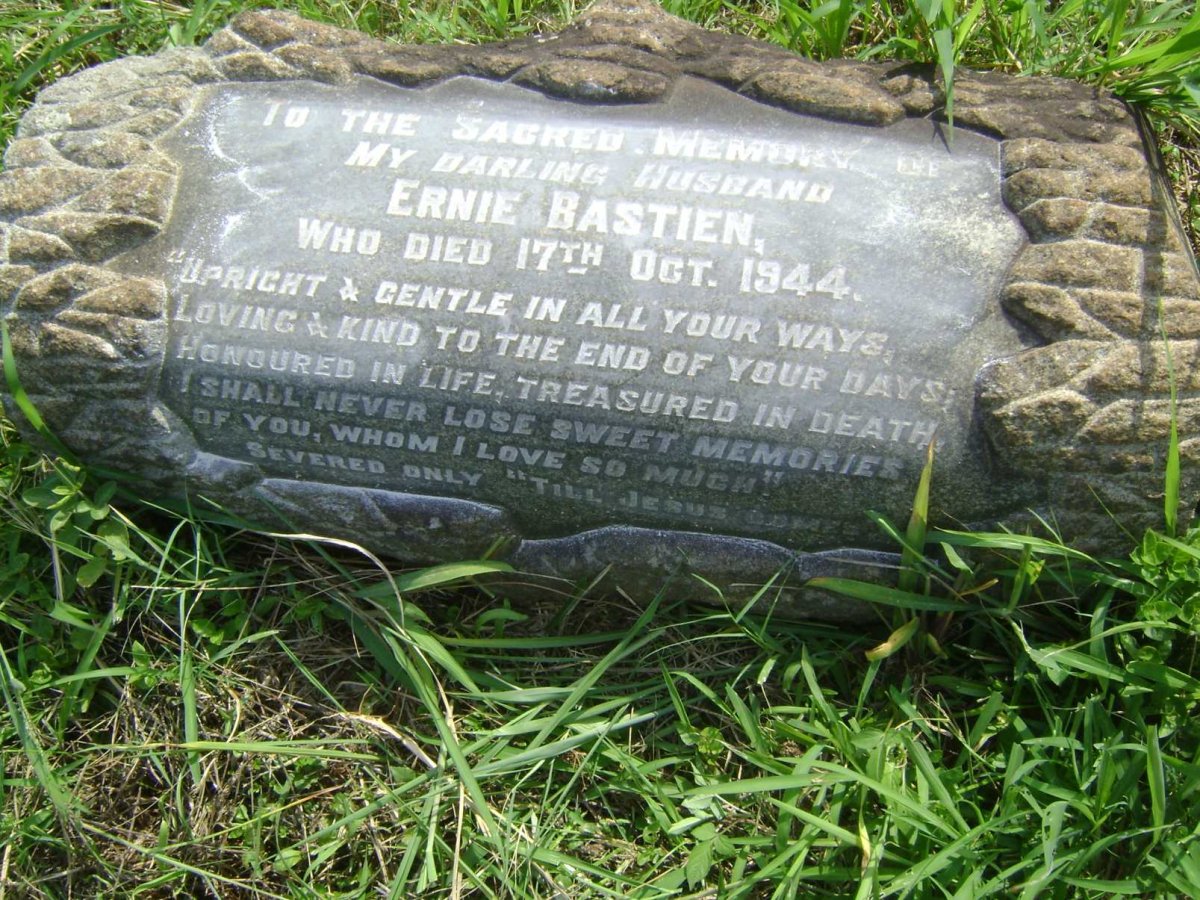 BASTIEN Ernie -1944