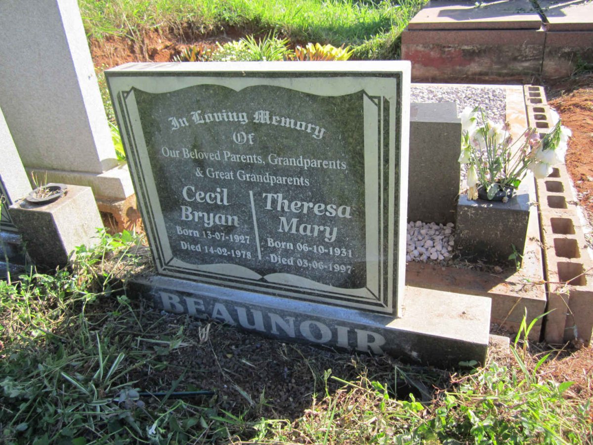 BEAUNOIR Cecil Bryan 1927-1978 &amp; Theresa Mary 1931-1997