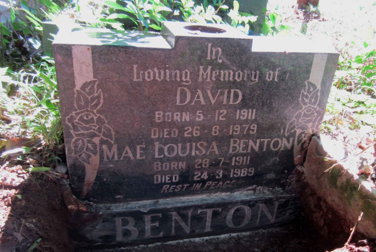 BENTON David 1911-1979 &amp; Mae Louisa 1911-1989
