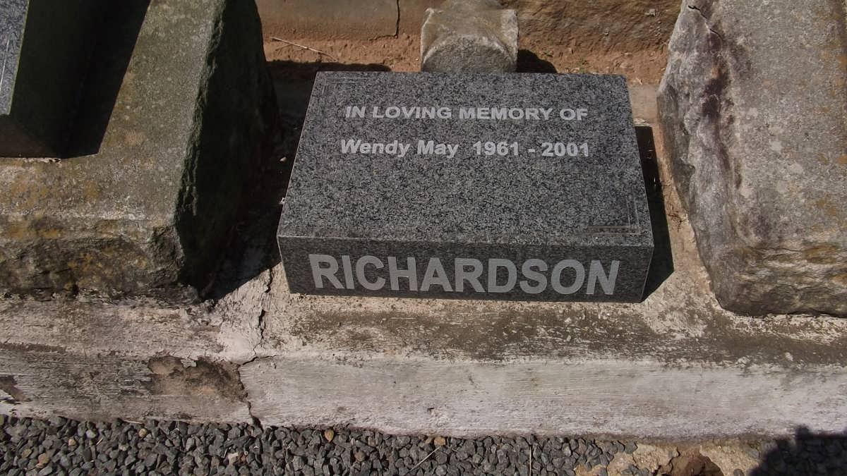 RICHARDSON Wendy May 1961-2001
