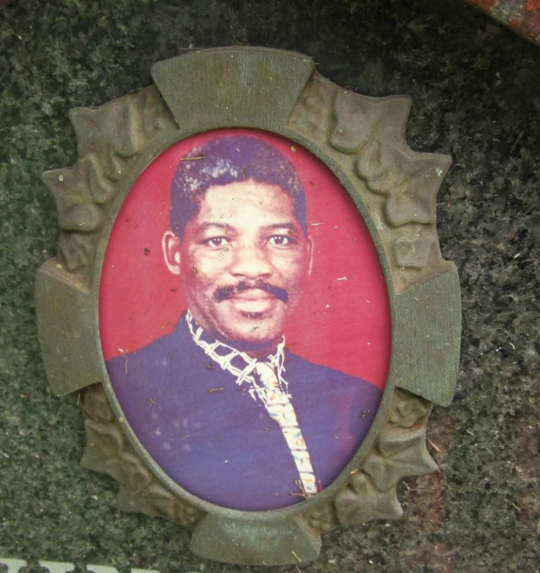 BOSIELOA Thabo Thomas 1953-2002