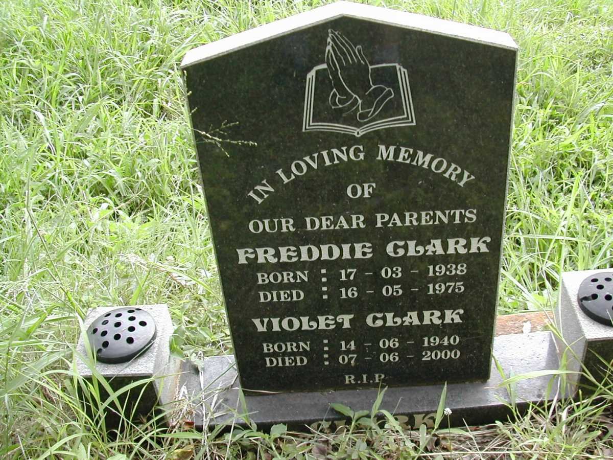 CLARK Freddie 1938-1975 &amp; Violet 1940-2000