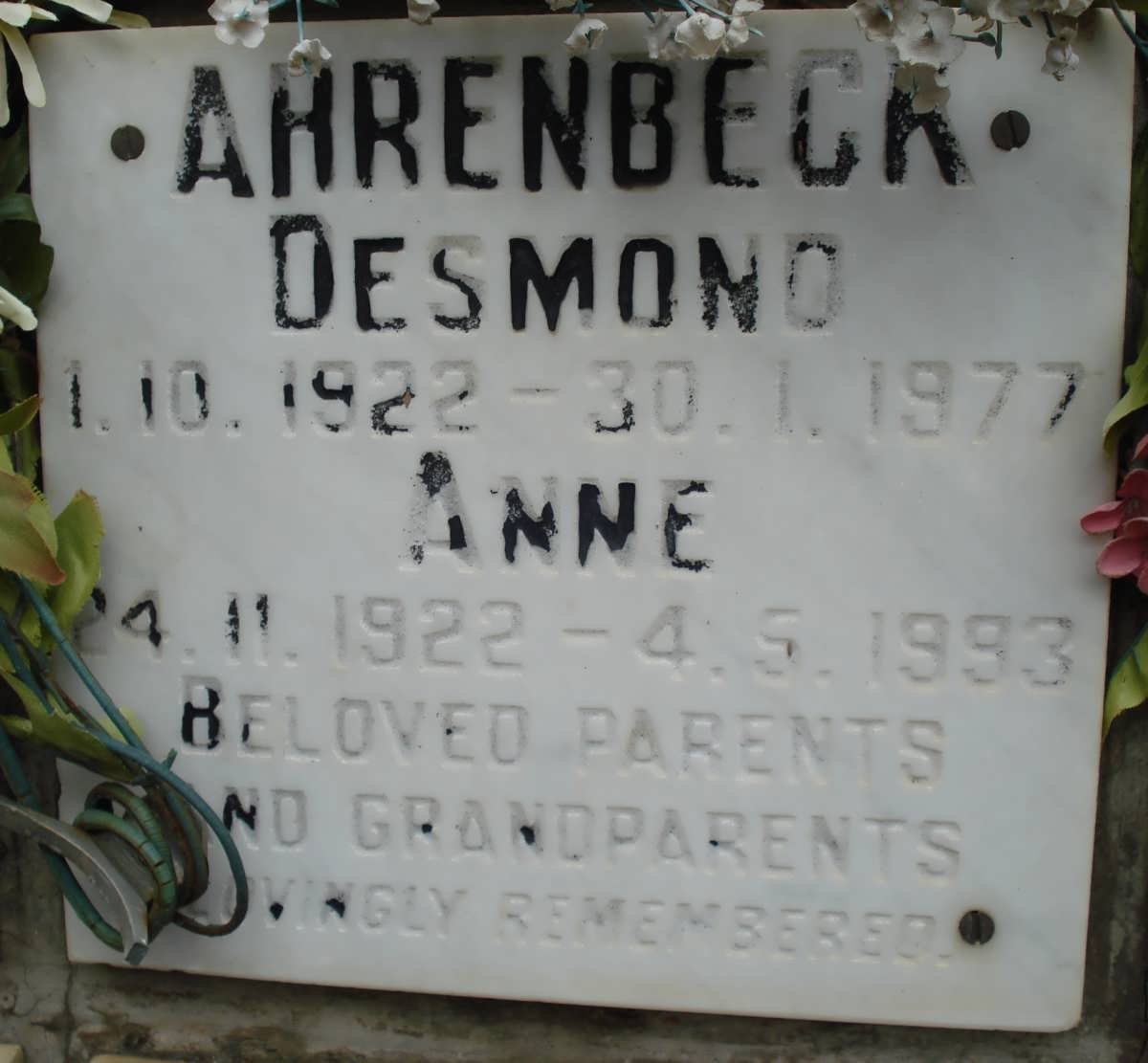 AHRENBECK Desmond 1922-1977 &amp; Anne 1922-1993