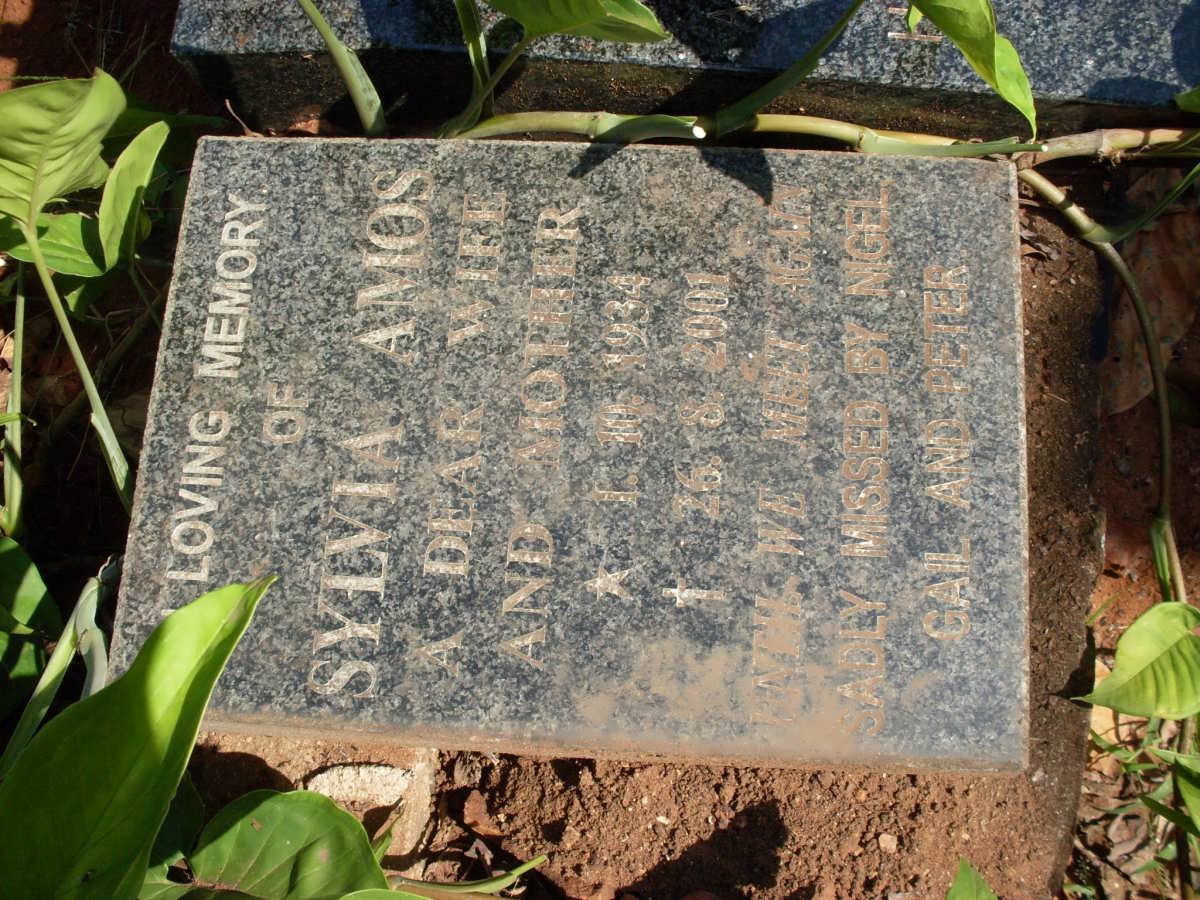 AMOS Sylvia 1934-2001