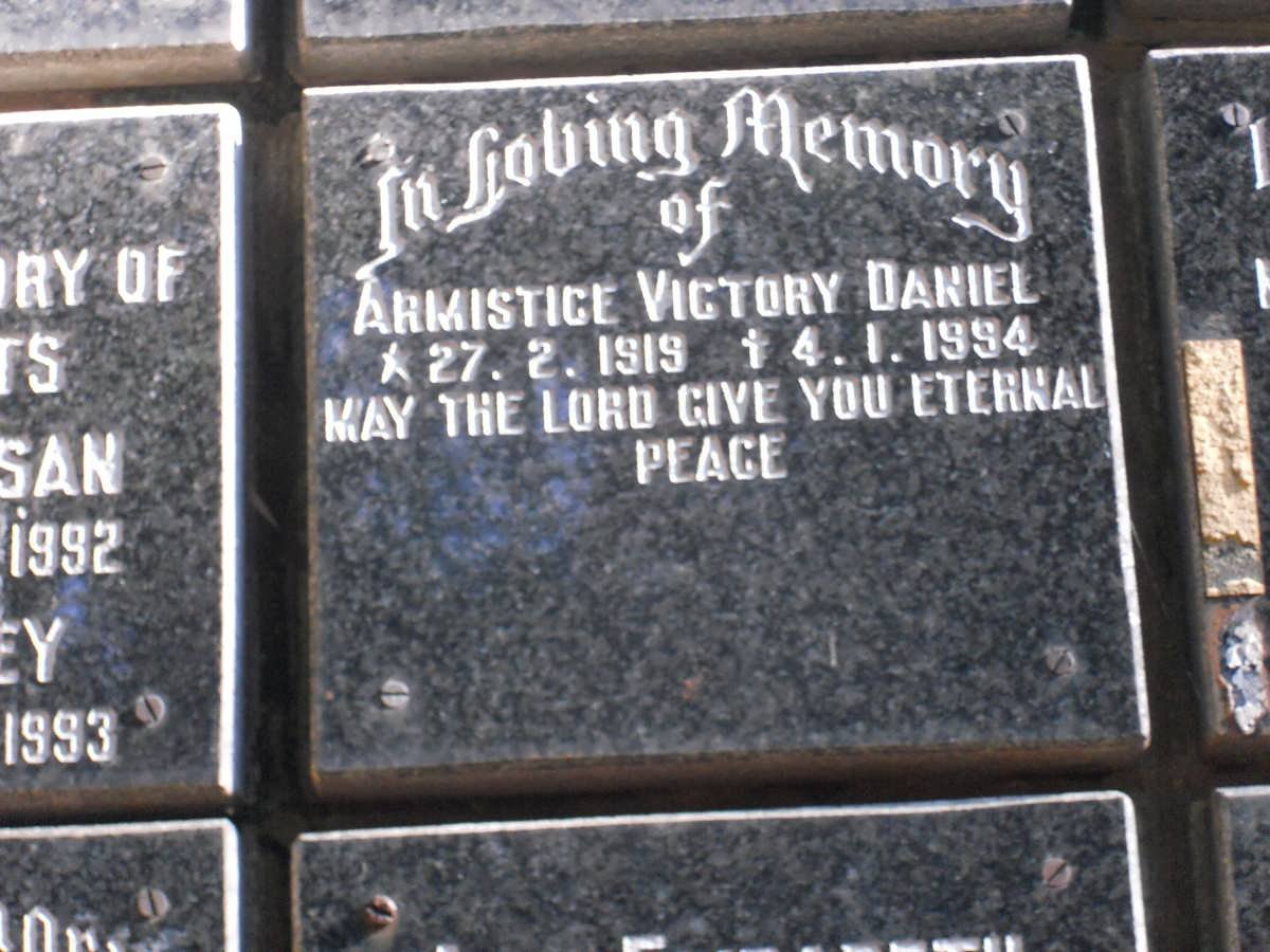 ARMISTICE Victory Daniel 1919-1994