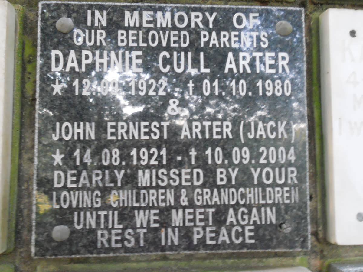 ARTER John Ernest 1921-2004 &amp; Daphnie Cull 1922-1980