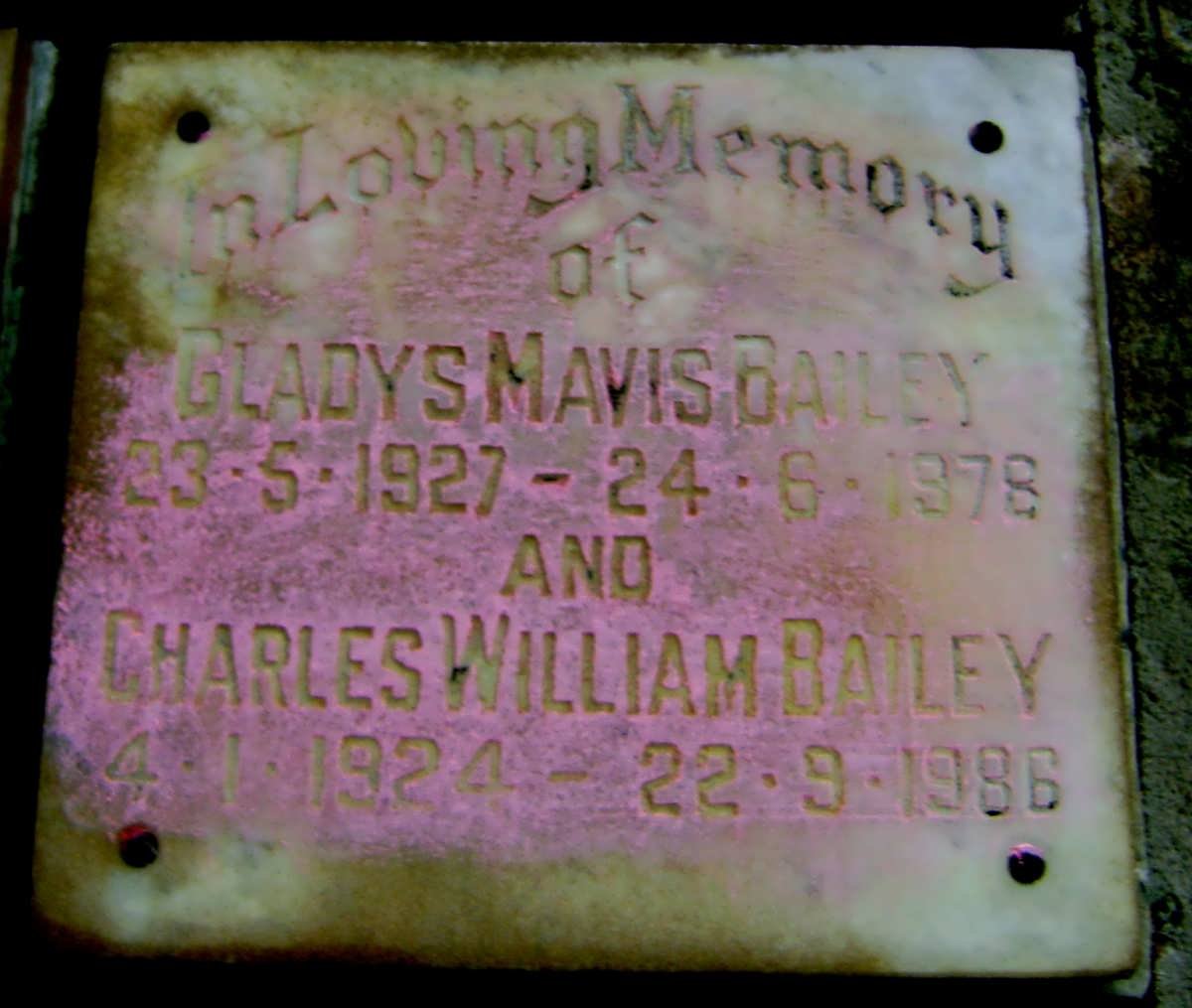 BAILEY Charles William 1924-1986 &amp; Gladys Mavis 1927-1978
