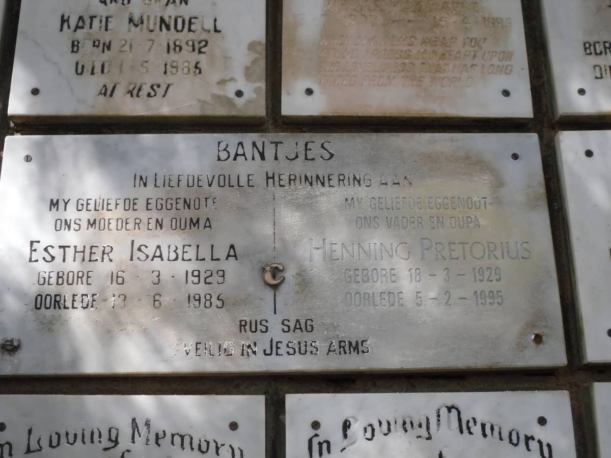 BANTJES Henning Pretorius 1929-1995 &amp; Esther Isabella 1929-1985