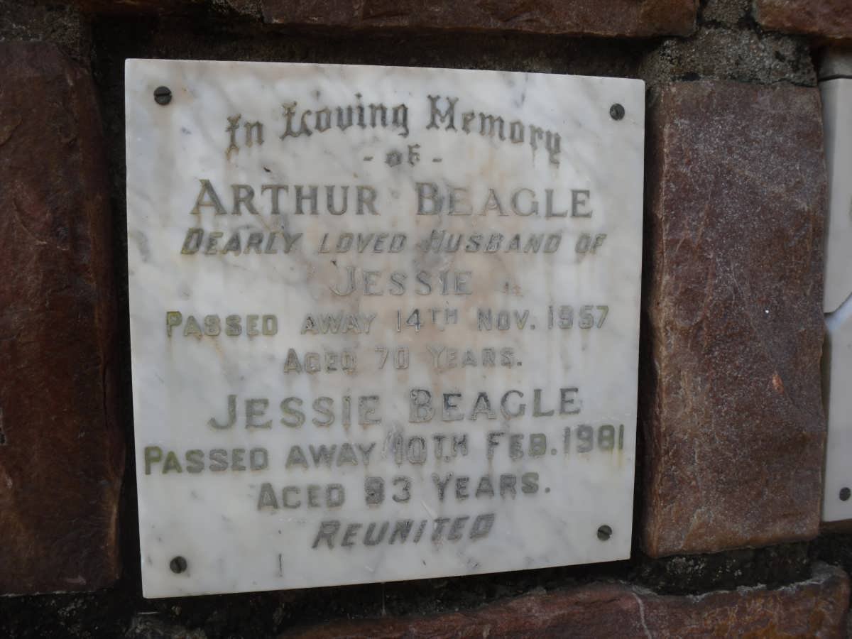 BEAGLE Arthur -1957 &amp; Jessie -1981