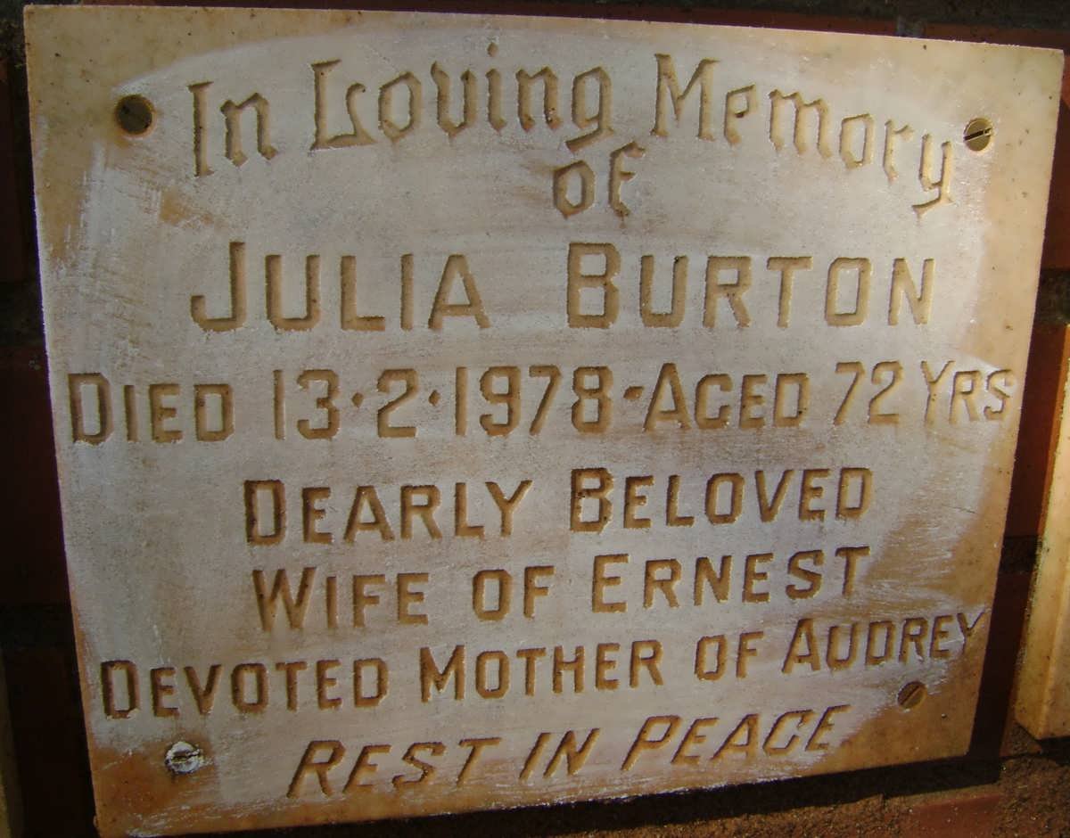 BURTON Julia -1978