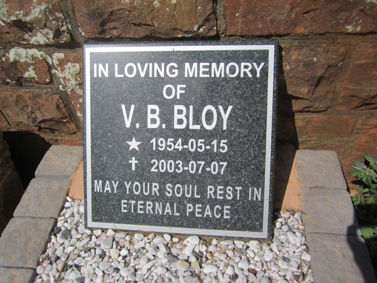 BLOY V.B. 1954-2003