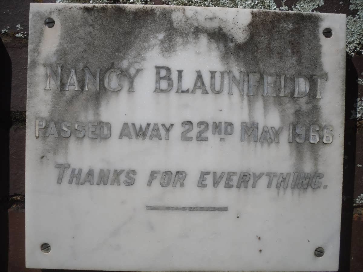 BLAUNFELDT Nancy -1966