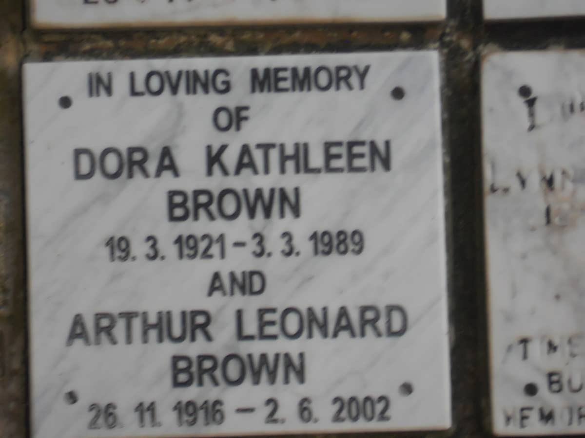 BROWN Arthur Leonard 1916-2002 &amp; Dora Kathleen 1921-1989