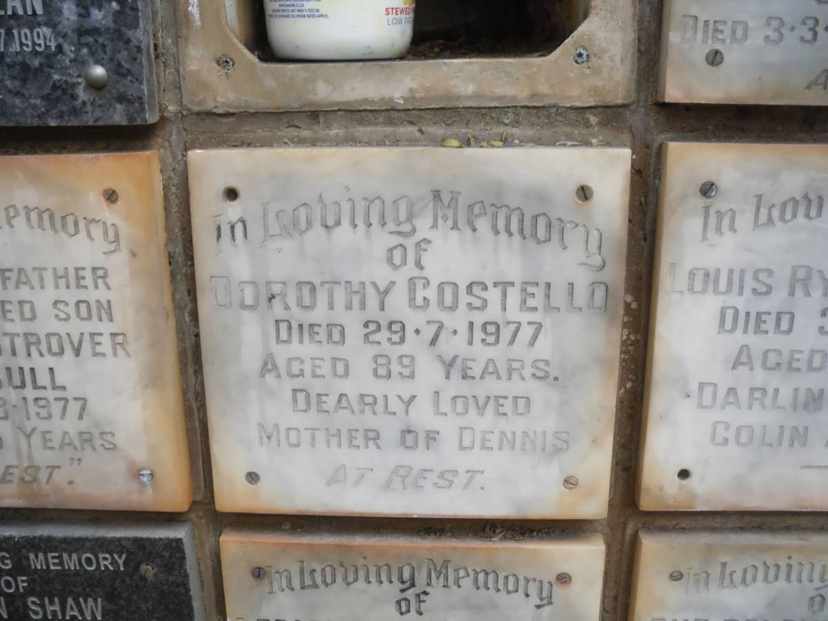 COSTELLO Dorothy -1977
