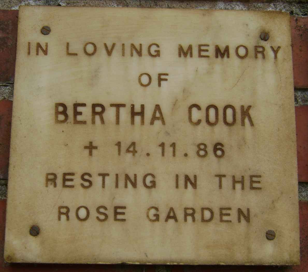 COOK Bertha -1986