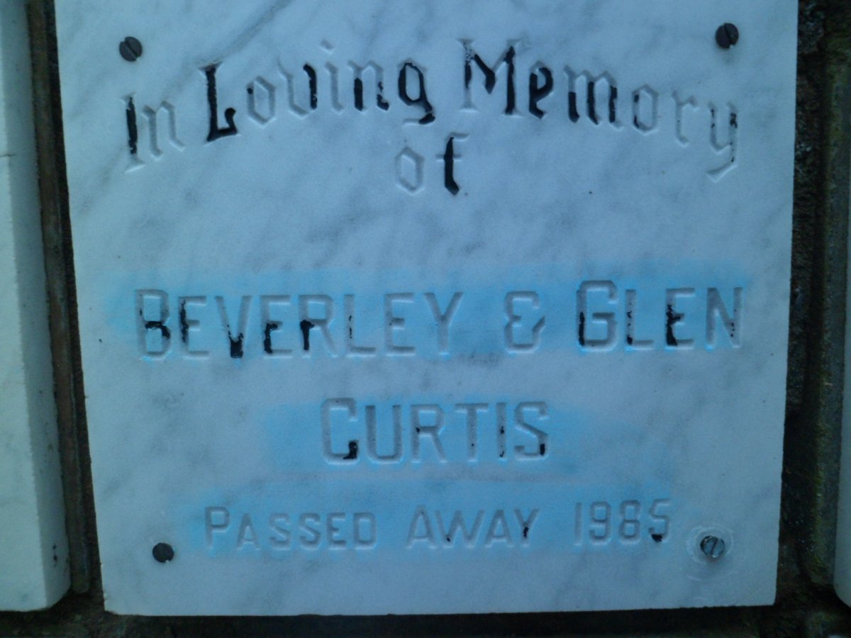 CURTIS Glen -1985 &amp; Beverley -1985