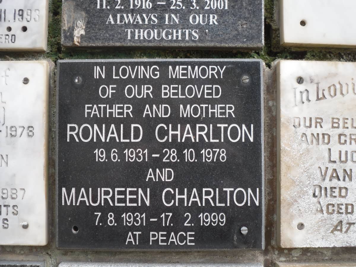 CHARLTON Ronald 1931-1978 &amp; Maureen 1931-1999