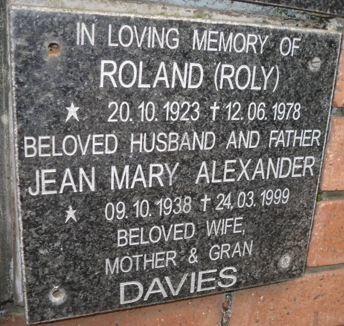 DAVIES Roland 1923-1978 &amp; Jean Mary Alexander 1938-1999