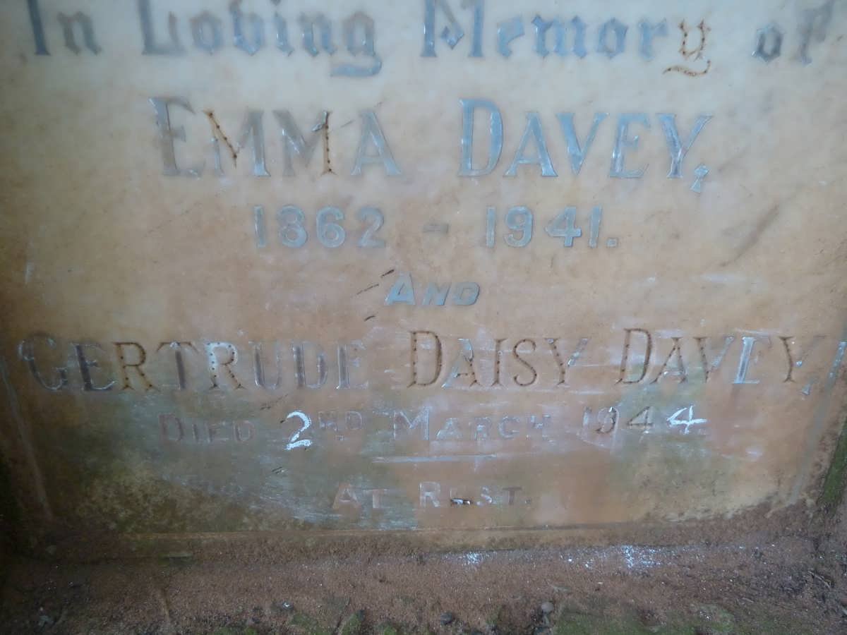 DAVEY Emma 1862-1941 :: DAVEY Gertrude Daisy -1944